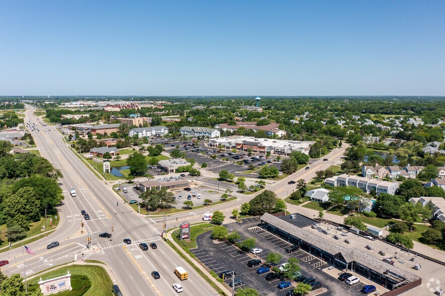 More Photos Of 5320-5340 Grand Ave, Gurnee General Retail For Lease