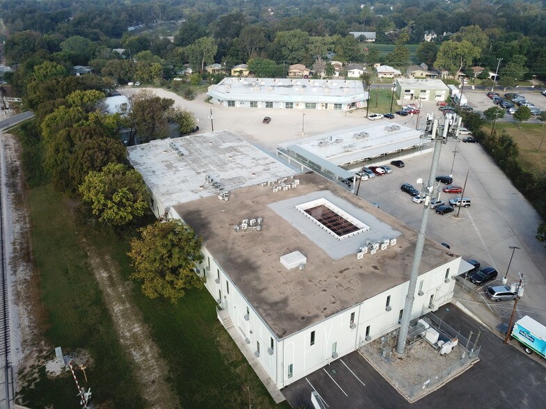 More Photos Of 916 Springdale Rd, Austin Unknown For Lease