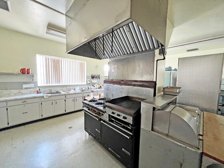 More Photos Of 600 S Grove St, Eustis Religious Facility For Sale