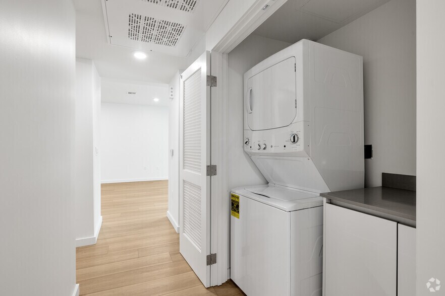 More Photos Of 1759 N Gower St, Los Angeles Apartments For Sale