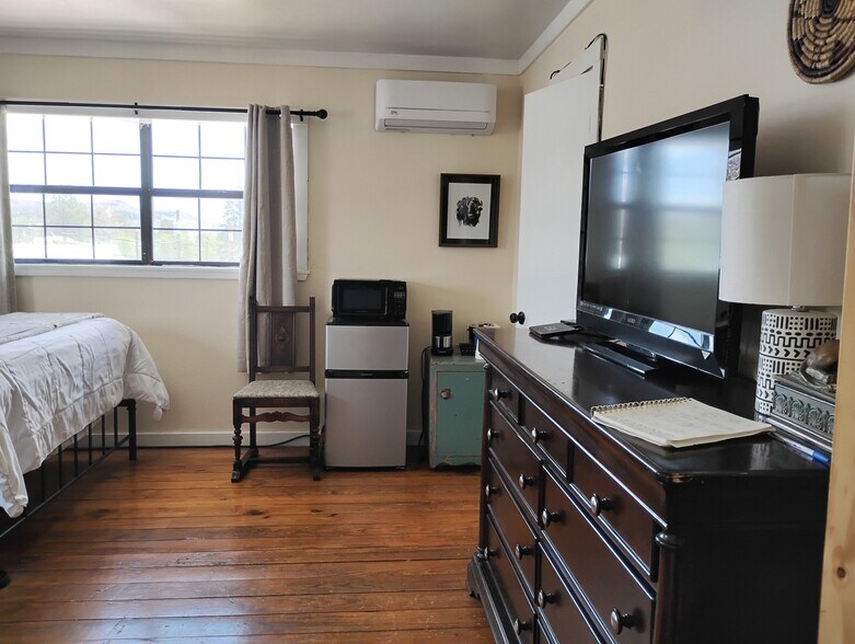 More Photos Of 111 N State St, Fort Davis Hotel For Sale