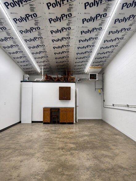 Primary Photo Of 3210 Wilson St, Wilmington Warehouse For Lease