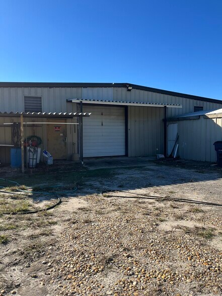 Primary Photo Of 805 N Wise Dr, Sumter Specialty For Lease