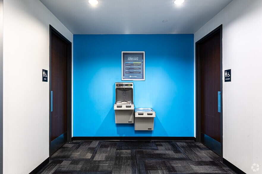More Photos Of 6800 W 115th St, Overland Park Coworking Space