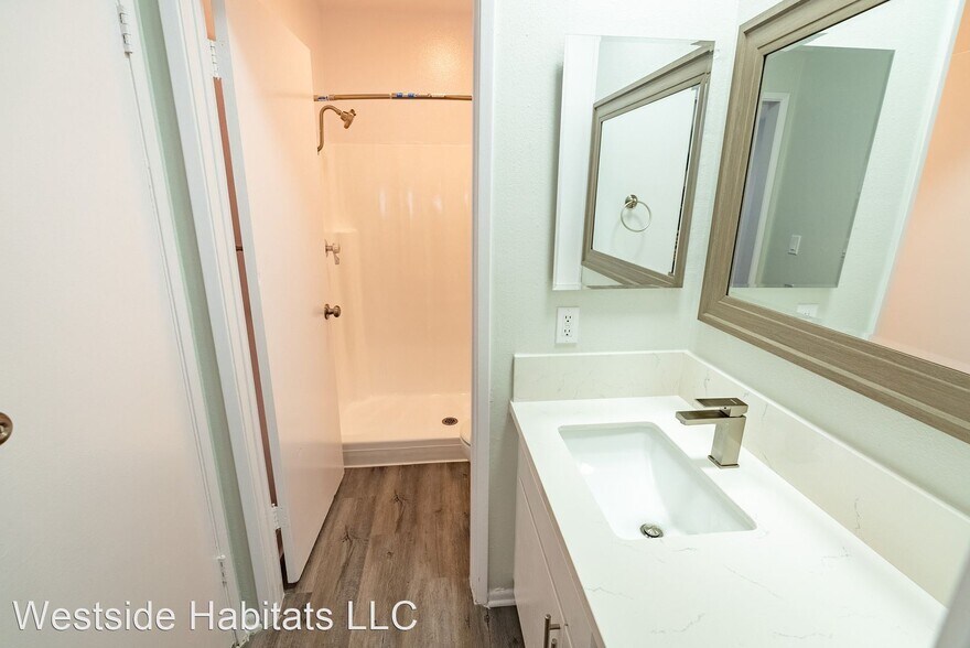 More Photos Of 4444 Ensign Ave, West Toluca Lake Apartments For Sale