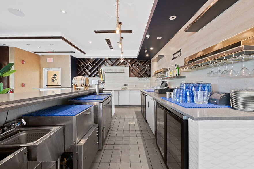 More Photos Of 1103-1111 E Las Olas Blvd, Fort Lauderdale Freestanding For Lease