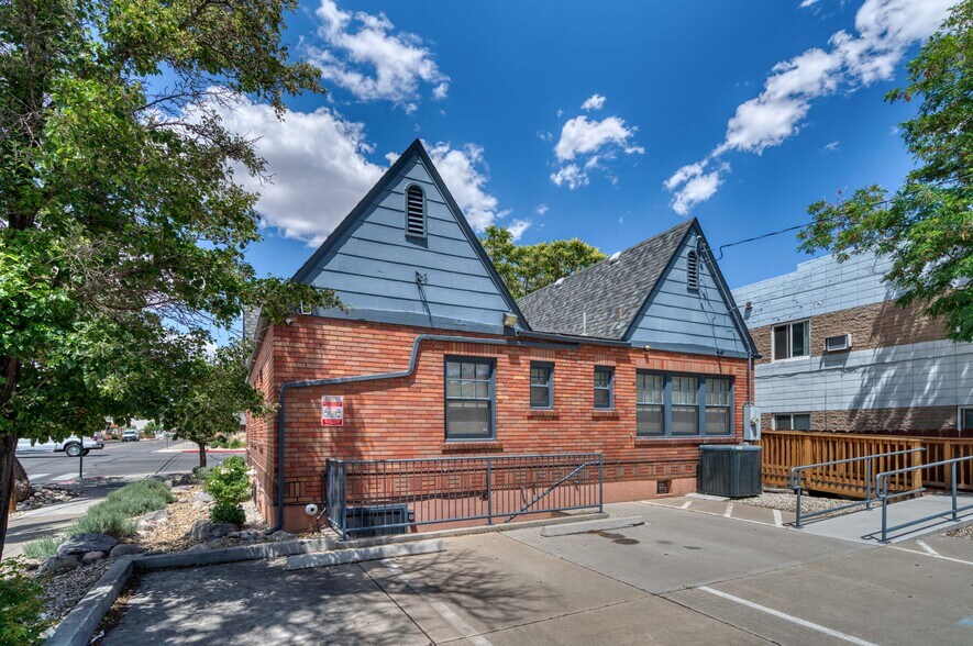 More Photos Of 804 Mill St, Reno Medical For Sale