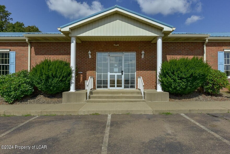 More Photos Of 832 Airport Rd, Hazle Township Medical For Sale