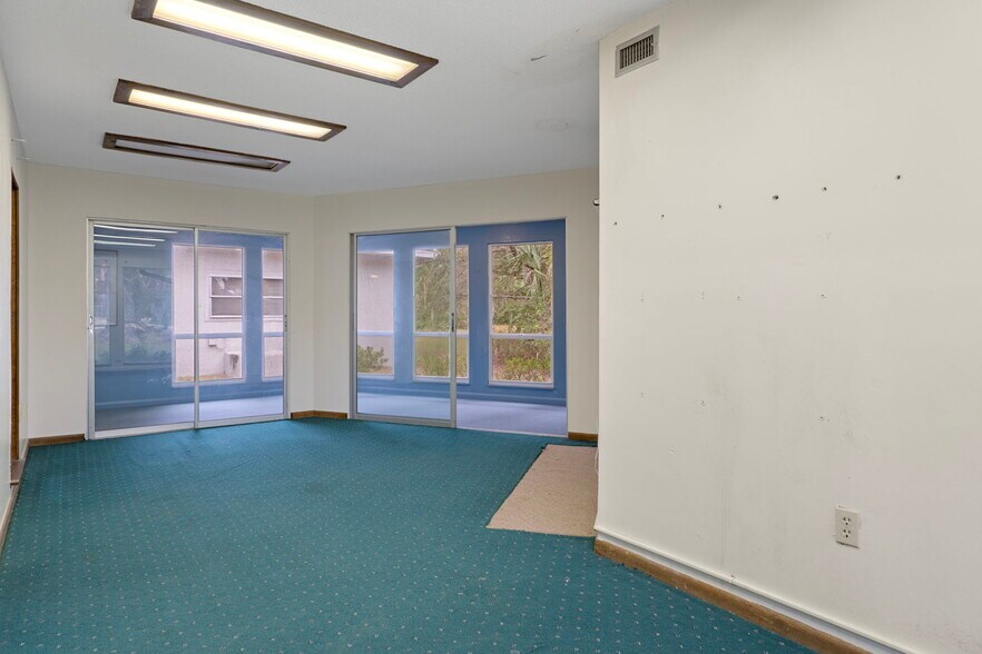 More Photos Of 377 Highway 40 W, Inglis Flex For Sale