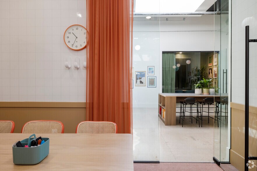 More Photos Of 1801 E Camelback Rd, Phoenix Coworking Space