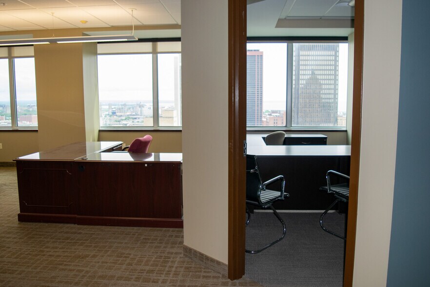 More Photos Of 10 Lafayette Sq, Buffalo Hotel For Lease
