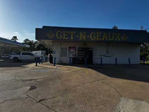 More Photos Of 4461 Pines Rd, Shreveport General Retail For Sale