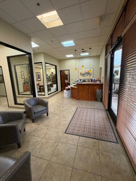 More Photos Of 16515 S 40th St, Phoenix Office For Sale