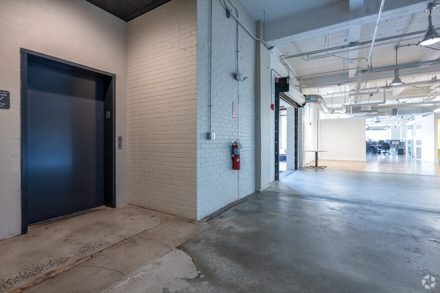 More Photos Of 620 S Elm St, Greensboro Office For Lease