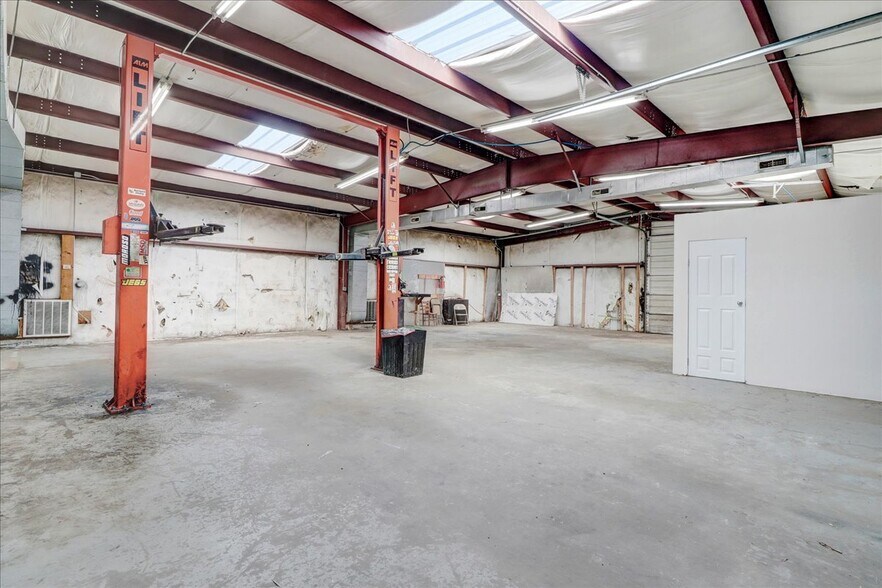 More Photos Of 101 Dunn St, Four Oaks Freestanding For Sale