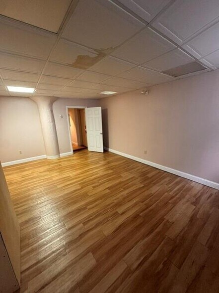 More Photos Of 26 S Water St, New Bedford Apartments For Lease