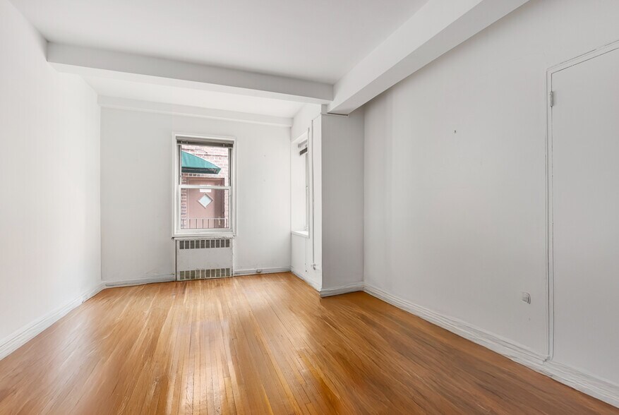 More Photos Of 6861 Yellowstone Blvd, Flushing Apartments For Sale