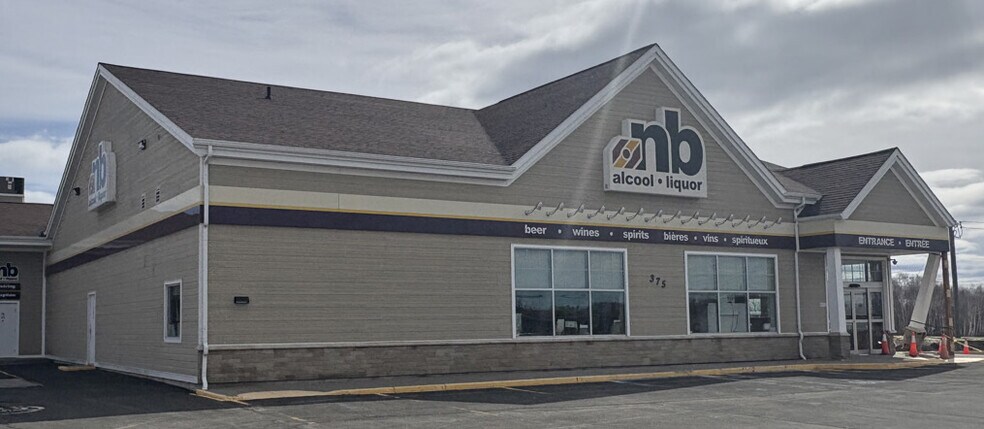 More Photos Of 375 Miller Blvd, Dalhousie Freestanding For Lease