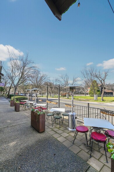 More Photos Of 191 Main St, Murphys General Retail For Sale