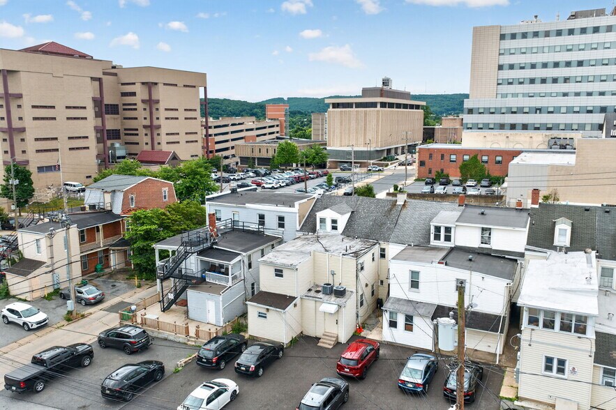 More Photos Of 449-451 W Linden St, Allentown Office For Sale