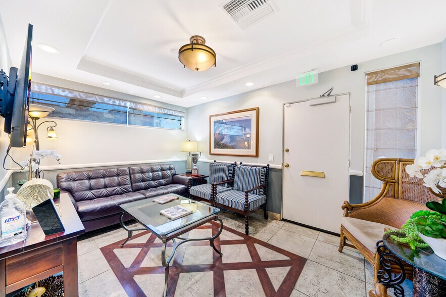 More Photos Of 10505 W Pico Blvd, Los Angeles Medical For Sale