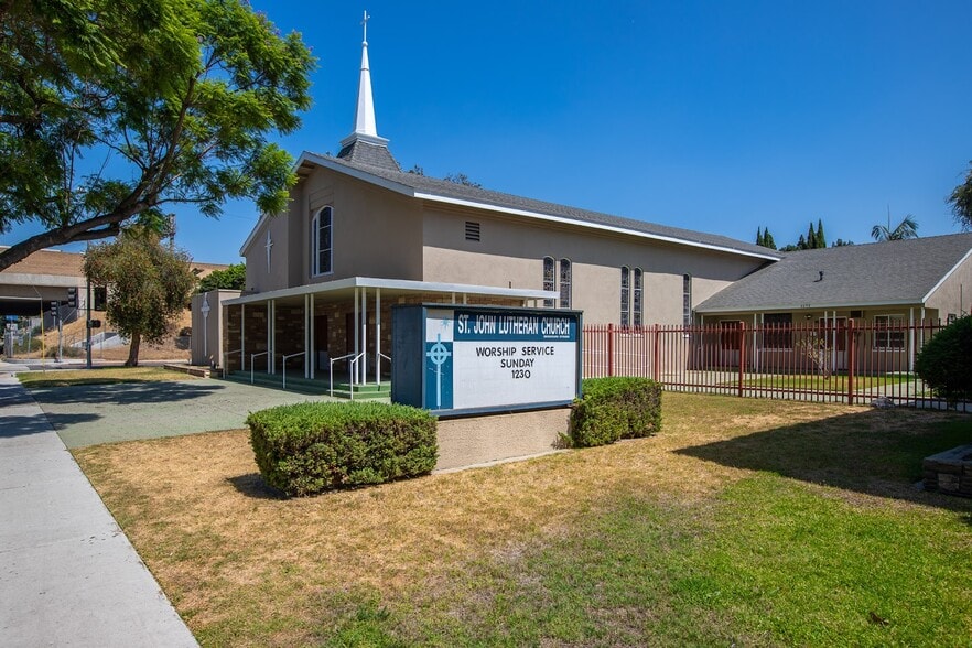 More Photos Of 6698 Orange Ave, Long Beach Religious Facility For Sale