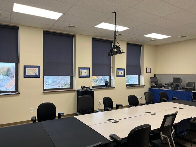 More Photos Of 3218 Lakeshore Rd, Buffalo Office For Sale