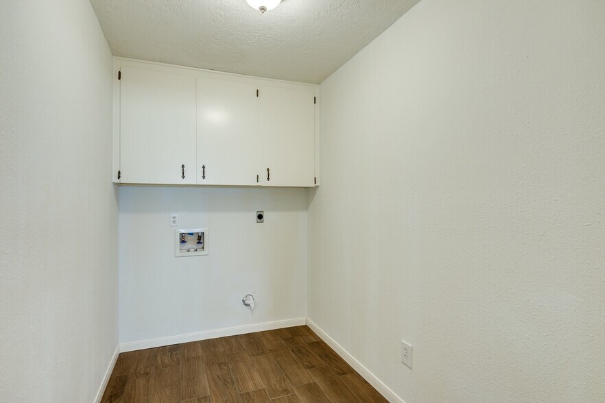 More Photos Of 27427 Highway 36, Damon Land For Sale