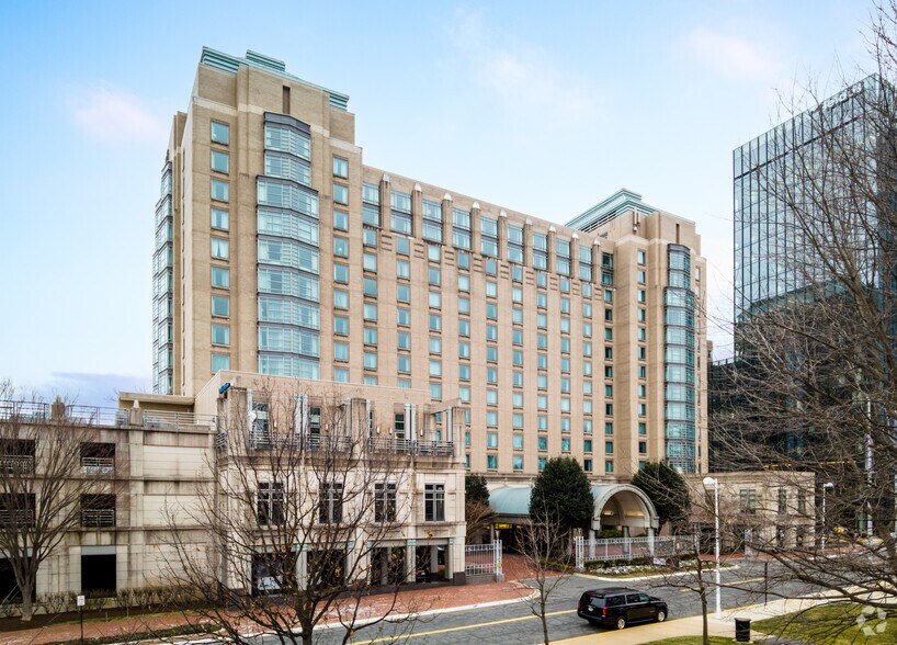 More Photos Of 1800 Presidents St, Reston Hotel For Lease