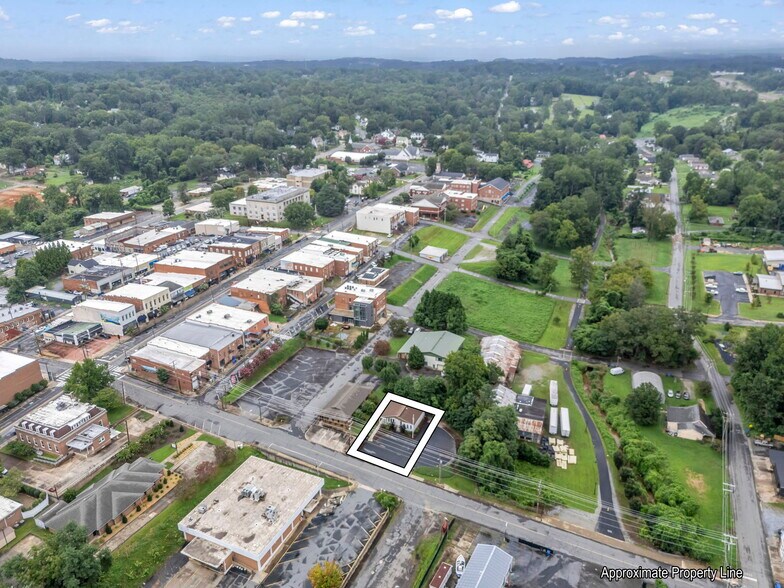 More Photos Of 147 E Court St, Rutherfordton Office Residential For Sale