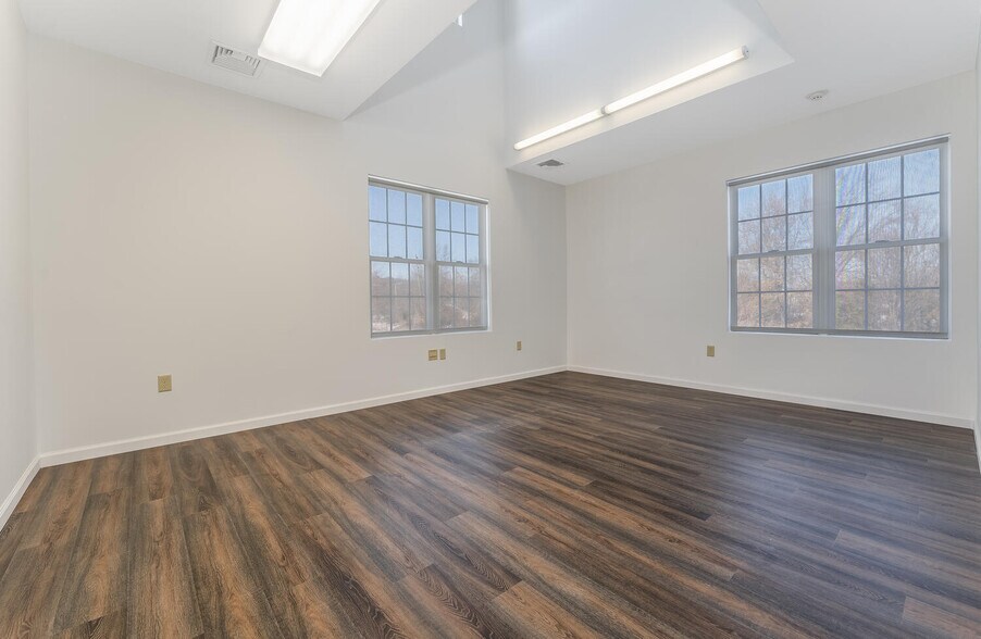 More Photos Of 5 Walter E Foran Blvd, Flemington Medical For Sale