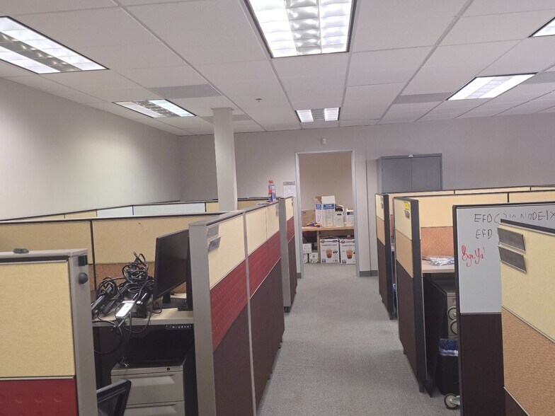 More Photos Of 7675 Dagget St, San Diego Office For Lease