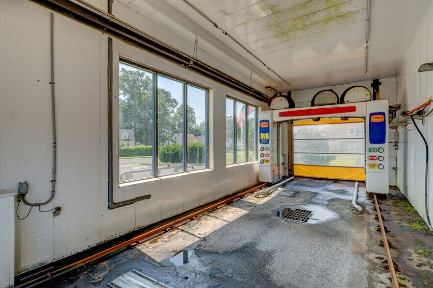 More Photos Of 2360 Corbin Ave, New Britain Carwash For Sale