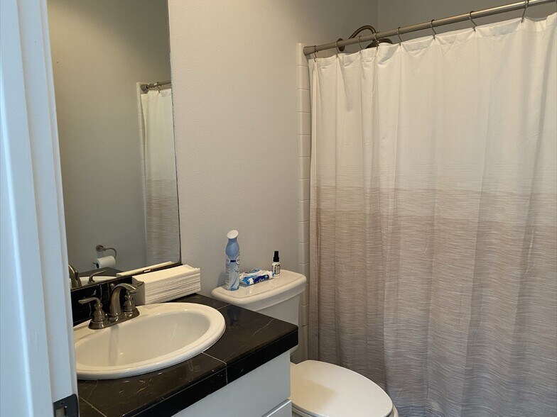 More Photos Of 16201 Dodd St, Volente Coworking Space