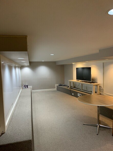 More Photos Of 4314 E Madison St, Seattle Office For Lease