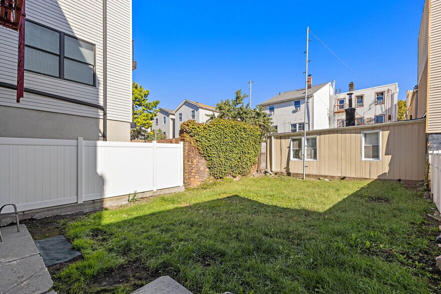 More Photos Of 80 Paterson St, Jersey City Apartments For Sale