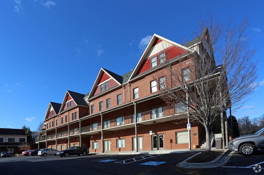 More Photos Of 637 Main St, Laurel Apartments For Sale