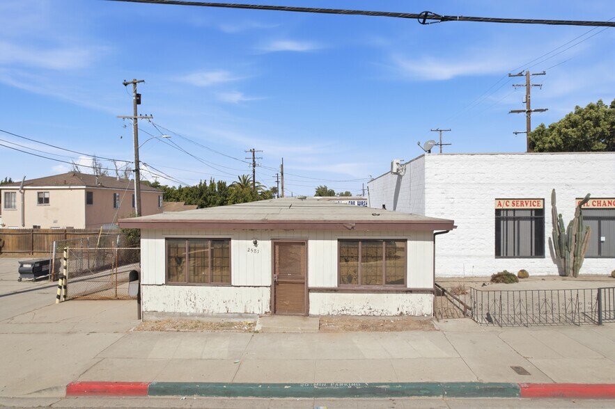 Primary Photo Of 2581 California Ave, Signal Hill Office For Sale