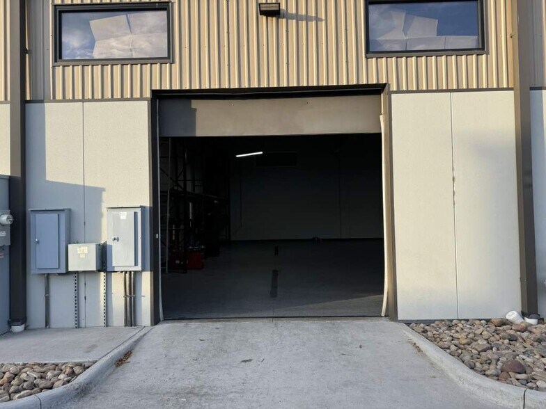 More Photos Of 3000 Airport Dr, Erie Light Manufacturing For Sale