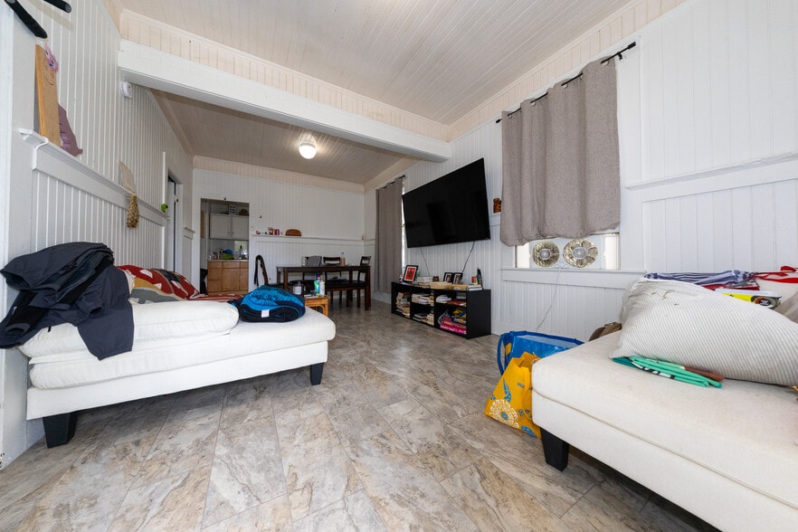 More Photos Of 1517 Miller St, Honolulu Apartments For Sale