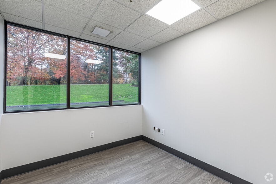 More Photos Of 299 Industrial Ln, Torrington Distribution For Lease