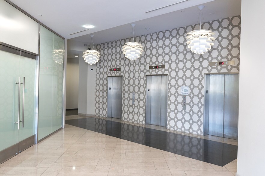 More Photos Of 5150 E Pacific Coast Hwy, Long Beach Coworking Space
