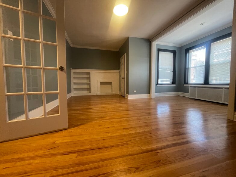 More Photos Of 10952 S Vernon Ave, Chicago Apartments For Sale