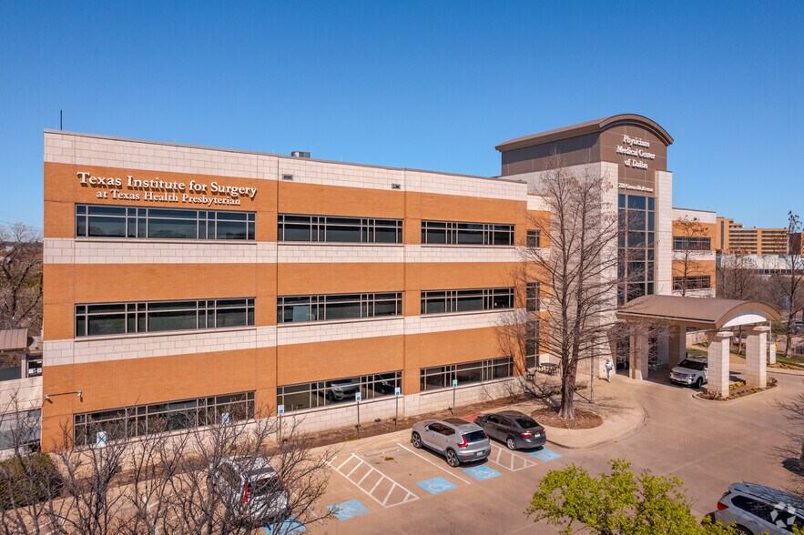 More Photos Of 7115 Greenville Ave, Dallas Medical For Lease