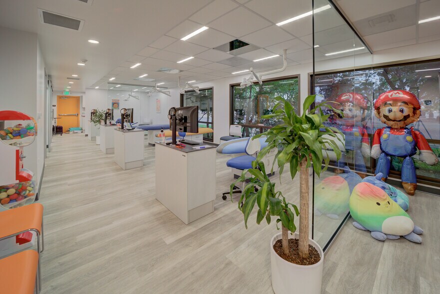 More Photos Of 2650 21st St, Sacramento Medical For Lease