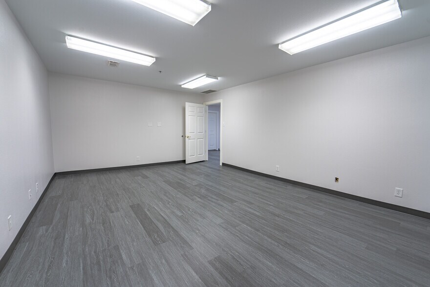 More Photos Of 11911 Crosswinds Way, San Antonio Unknown For Lease