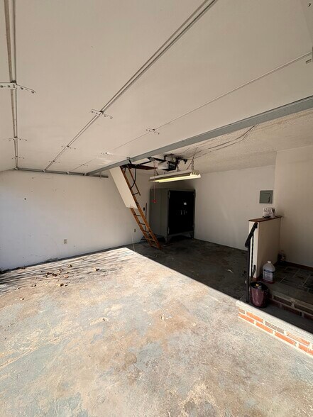 More Photos Of 606 Yonkers Ave, Yonkers Office Residential For Lease