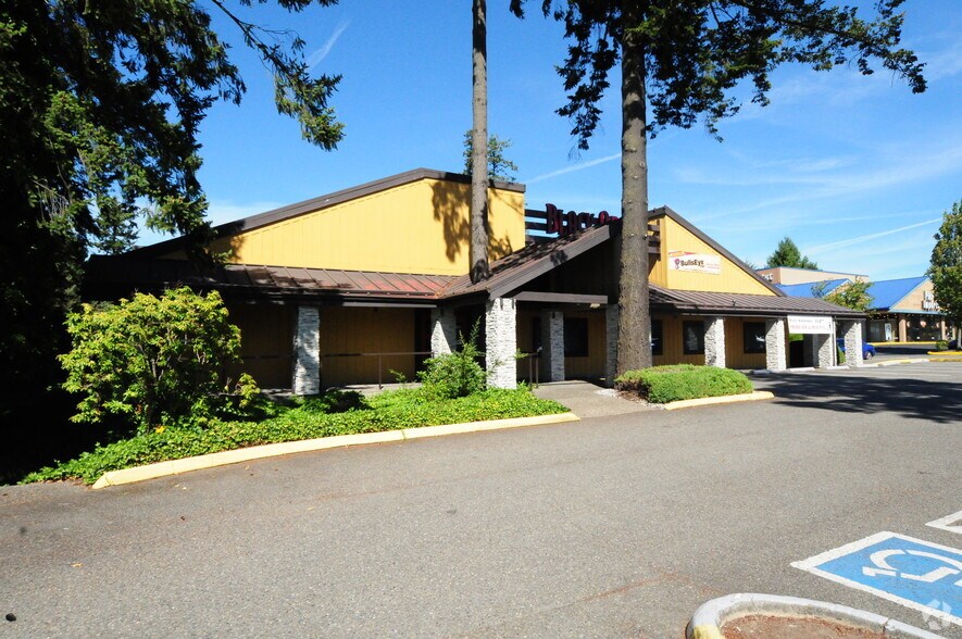 More Photos Of 2400 S 320th St, Federal Way Restaurant For Lease