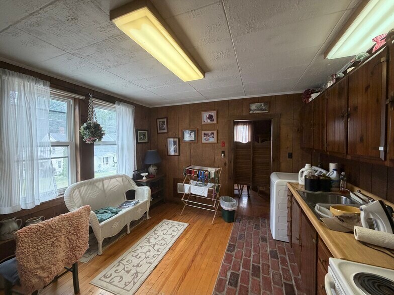 More Photos Of 913 Portland St, Rochester Apartments For Sale