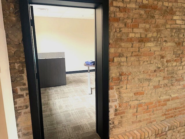 More Photos Of 106 W Main St, West Dundee Office For Lease